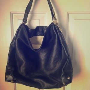 Black Michael Kors Hand Bag